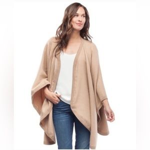 Cuyana baby alpaca cape